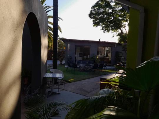 Bush Pillow Guest House Otjiwarongo Exteriör bild